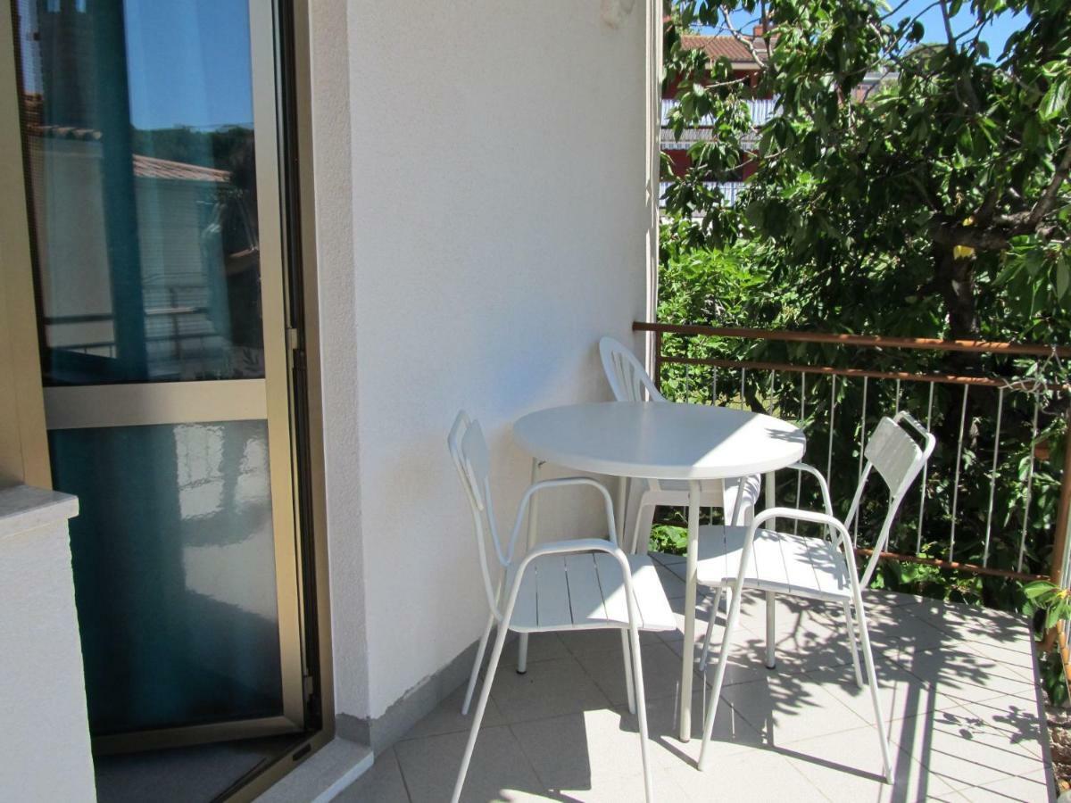 Vintage Rooms & Apartments Porec Bagian luar foto