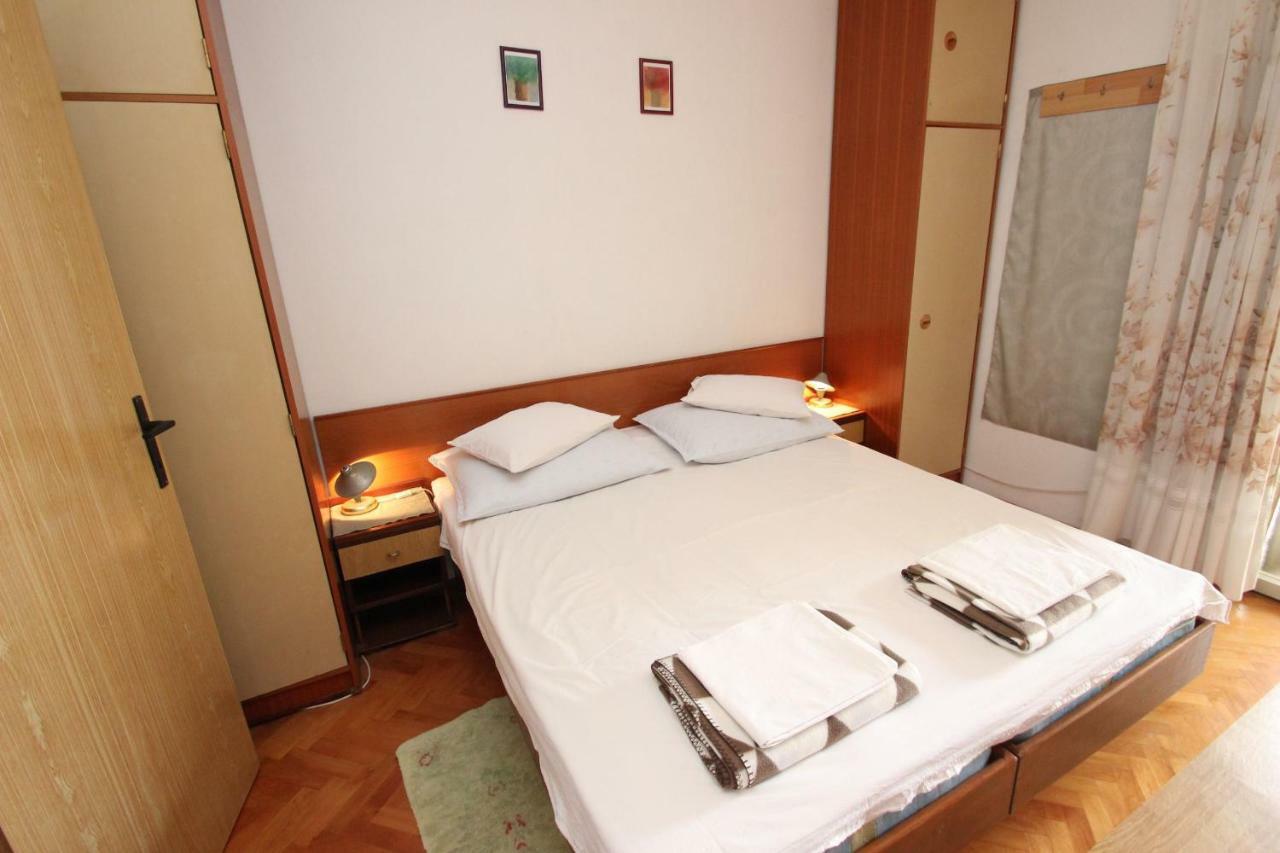Vintage Rooms & Apartments Porec Bagian luar foto
